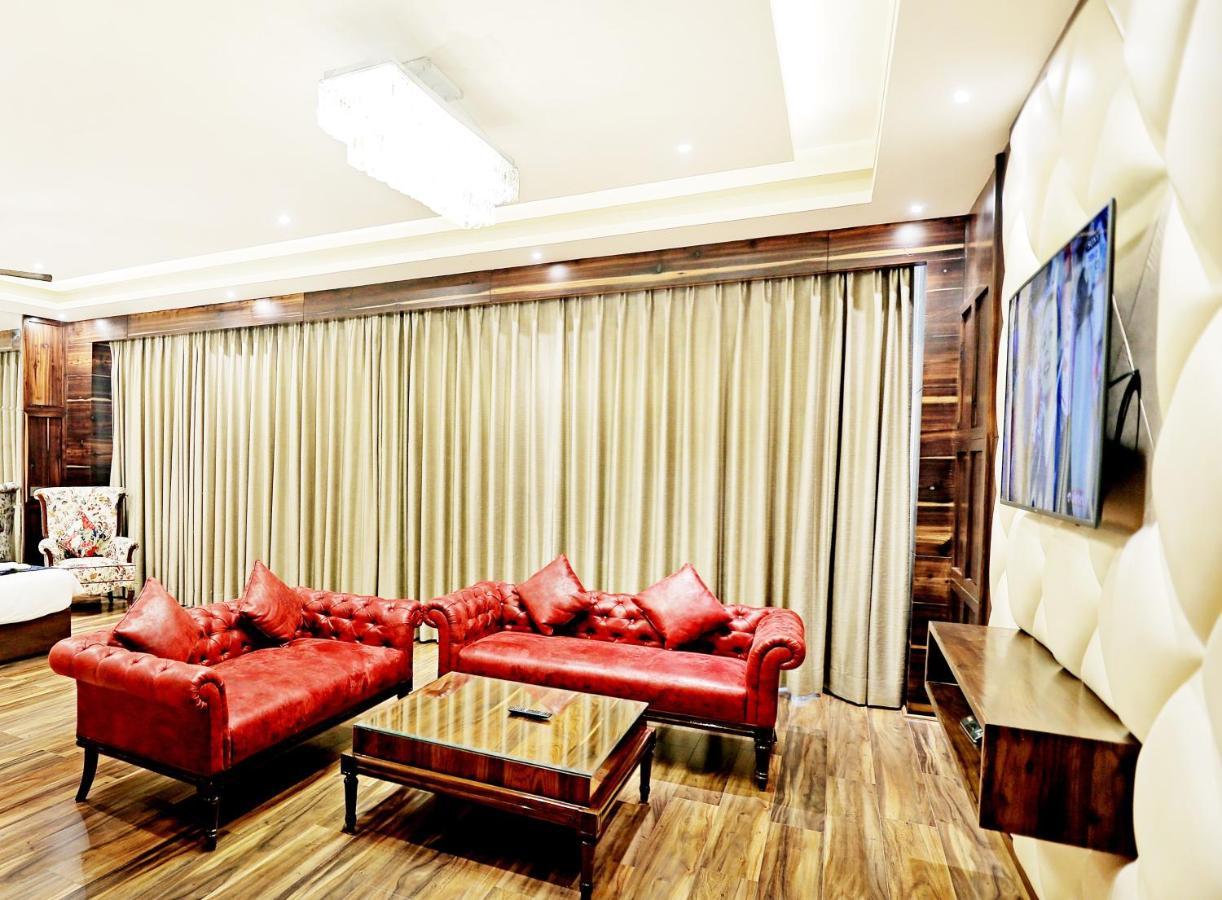 Hotel Vintage Panchkula Buitenkant foto