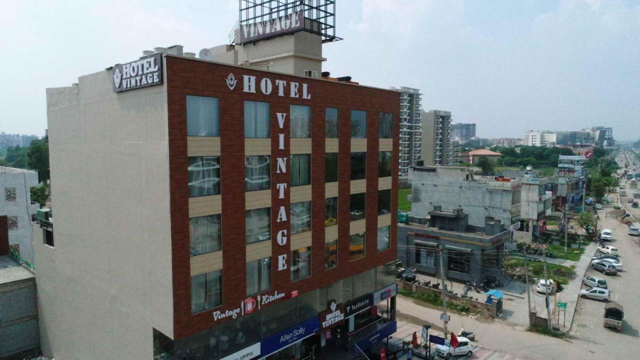 Hotel Vintage Panchkula Buitenkant foto